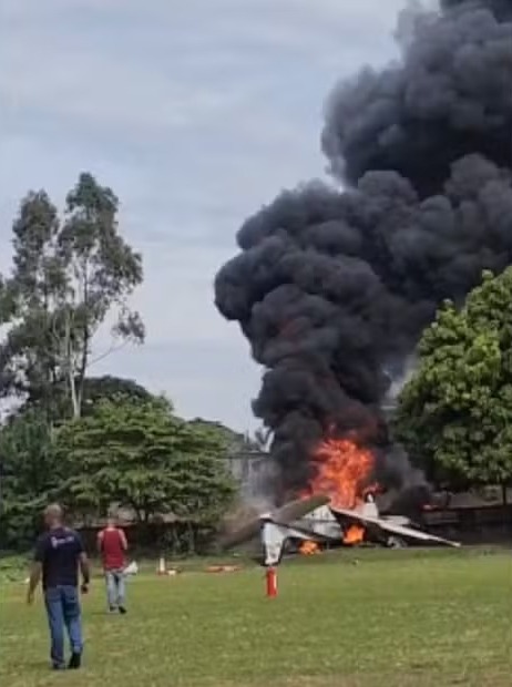 queda de avião em marília