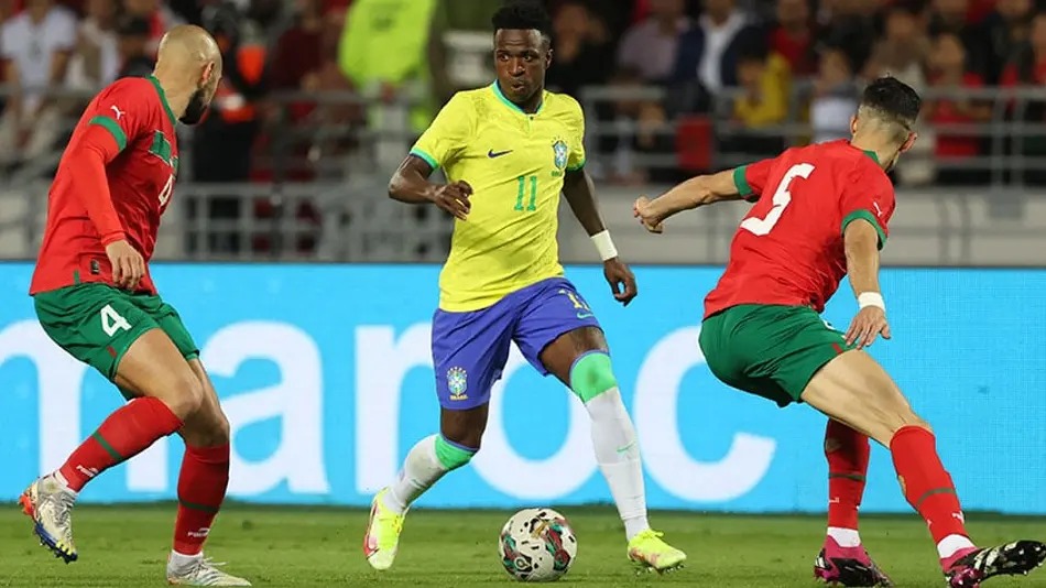 A opinião de Selton Mello dividiu torcedores às vésperas da estreia do Brasil na Copa do Mundo.
