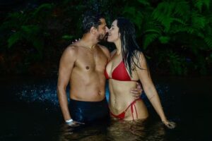 Alberto Cowboy e Priscilla Monroy negaram crise após discussão em hotel