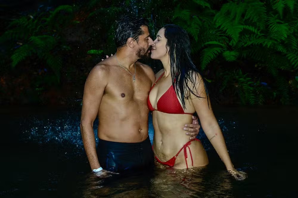 Alberto Cowboy e Priscilla Monroy negaram crise após discussão em hotel