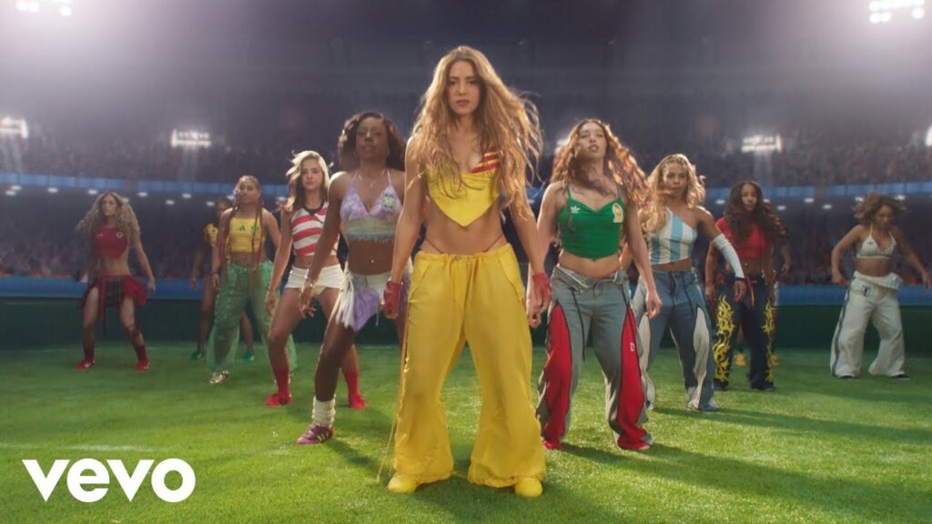 Colombiana apresentou “Dai Dai”, música oficial do Mundial, ao lado de Burna Boy