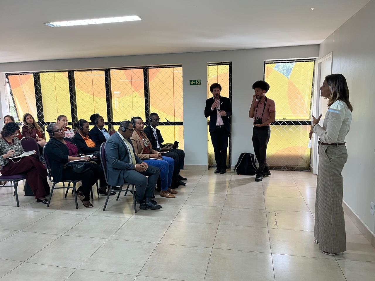 Delegação do Haiti visita Casa da Mulher Brasileira em Ceilâ