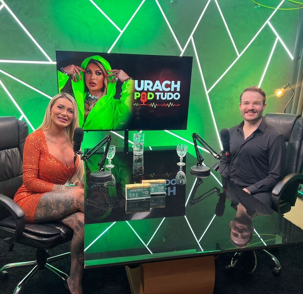Andressa Urach estreou o podcast UrachPodTudo abordando prevenção ao HIV ao lado do infectologista Dr. Klinger Faíco. - Reprodução Instagram