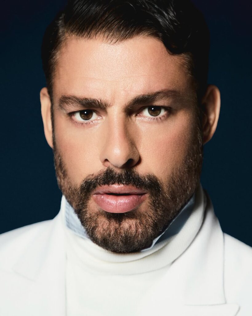 O ator brasileiro já participou de leitura de roteiro em Los Angeles e integra o elenco da série criada por Ryan Murphy. - Reprodução Instagram
