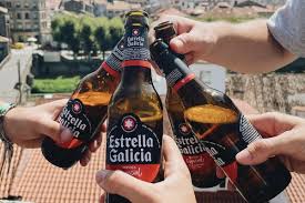 Turnês, encontros intimistas, mini festivais e novas oportunidades para artistas emergentes fazem parte da estratégia da Estrella Galicia para fortalecer a música independente no Brasil. - Reprodução Instagram
