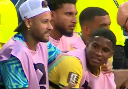 Entre orientações de Neymar, reclamações de Vini Jr e decisões de Ancelotti, a estreia do Brasil ganhou novos bastidores na TV. - Reprodução TV Globo