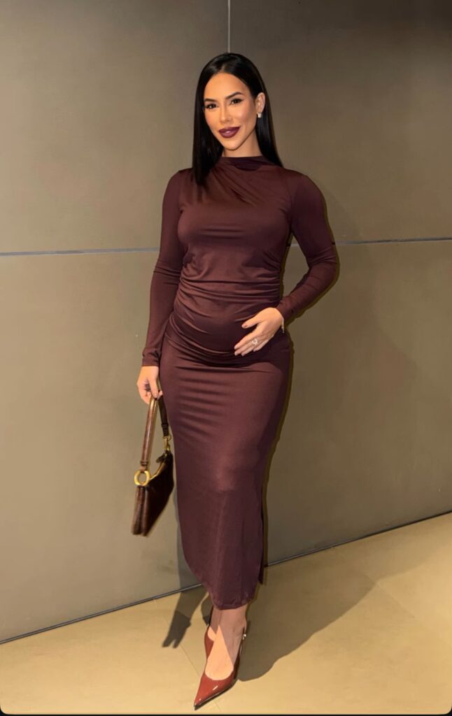 Larissa Tomásia revelou que está esperando o primeiro filho e celebrou a novidade com muito amor nas redes sociais. - Reprodução Instagram