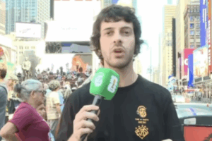 Sem esclarecimento oficial da CazéTV, a suposta detenção de Defante segue dividindo a internet entre preocupação e entretenimento.