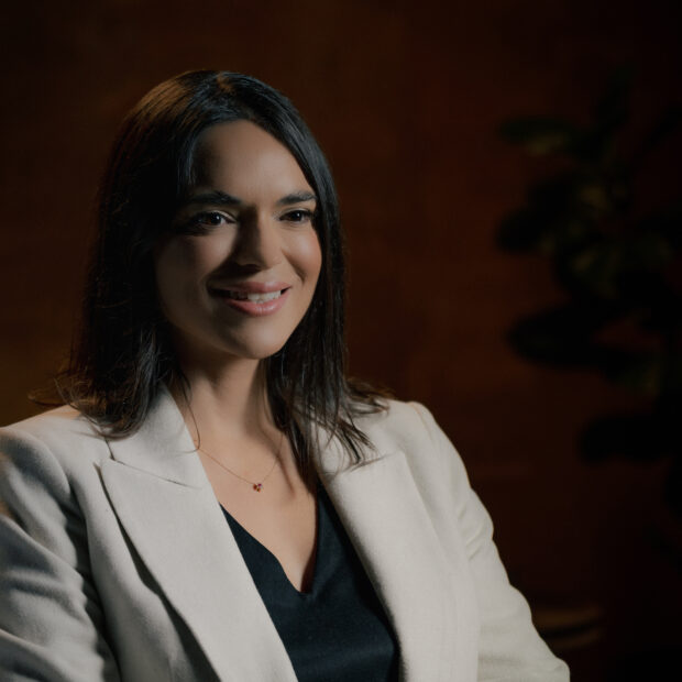 A trajetória de Wanessa Surdine ganha as telas em documentário que destaca sua contribuição para o desenvolvimento humano e o bem-estar.