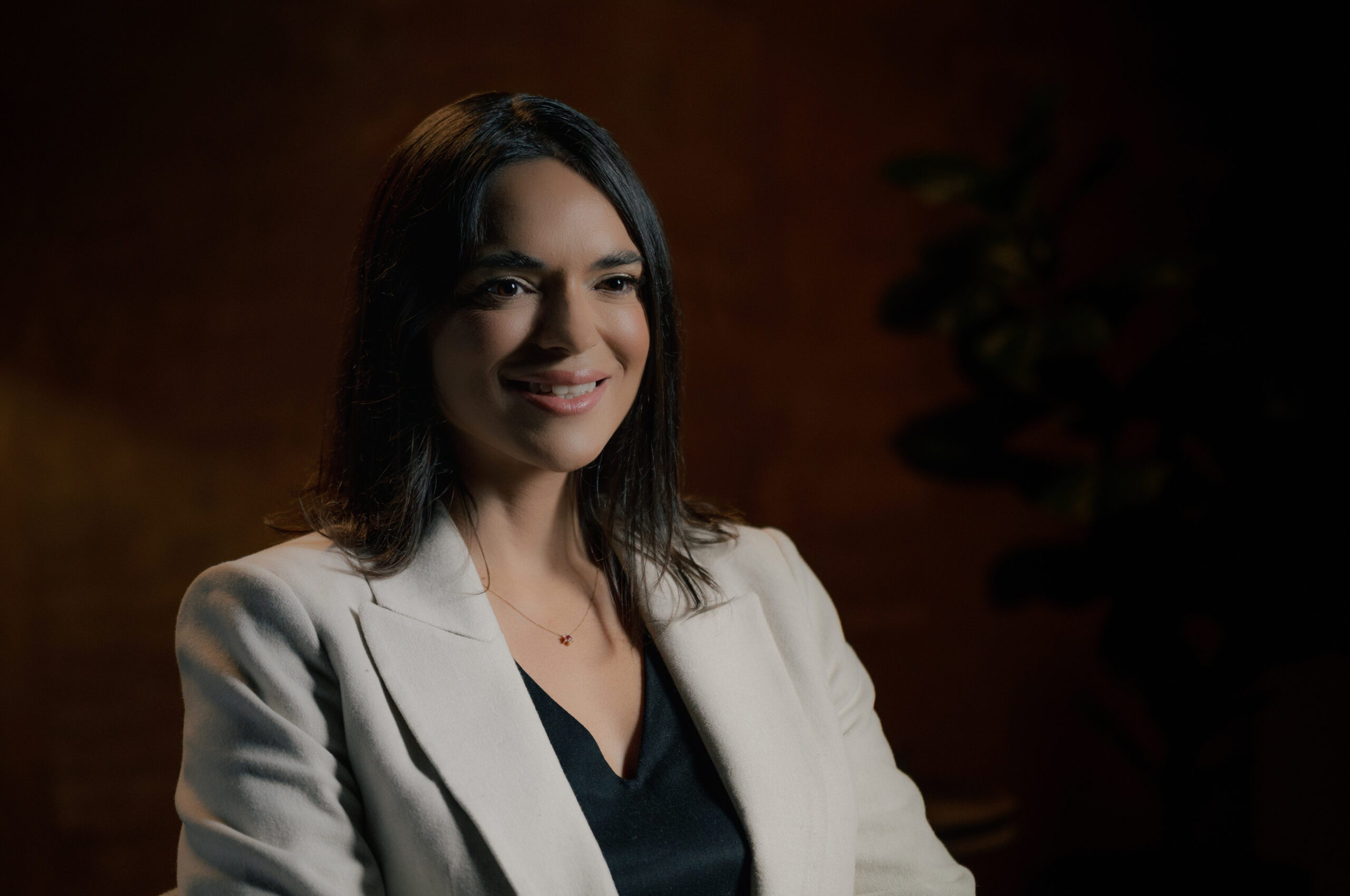 A trajetória de Wanessa Surdine ganha as telas em documentário que destaca sua contribuição para o desenvolvimento humano e o bem-estar.