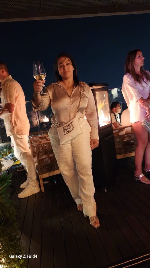 Relações públicas Luciana Damasceno, que já atuou na gestão e agenciamento de grandes talentos. (Foto: Reprodução)