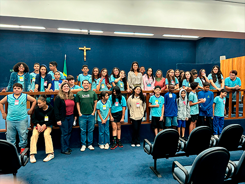 alunos do cef 01 da vila planalto no tjdft
