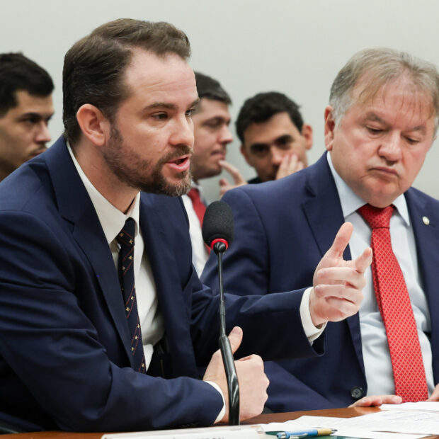 ministro durigan nas comissões agricultura e finanças.