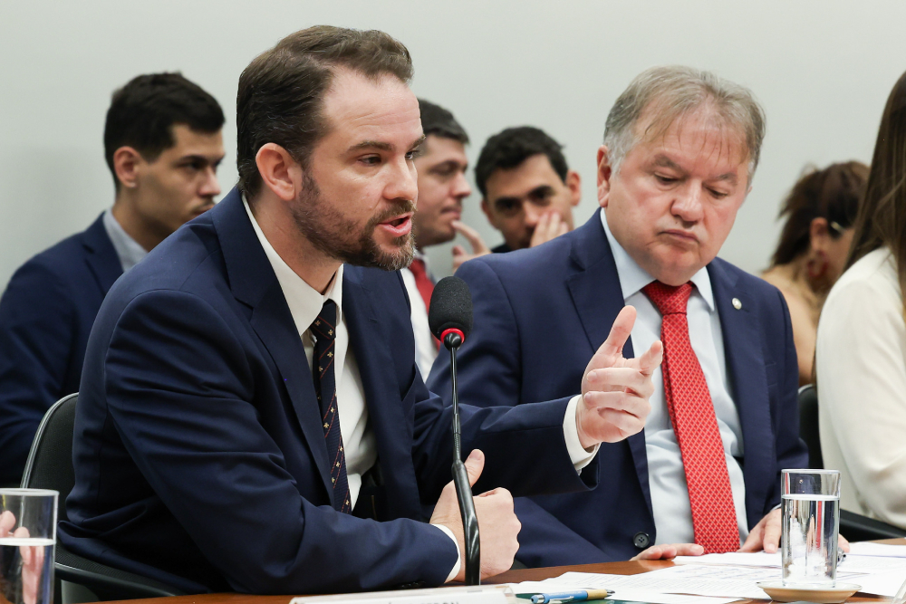 ministro durigan nas comissões agricultura e finanças.