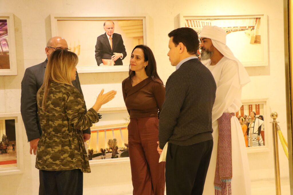 Marcão do Povo e sua esposa Vanessa Moreno durante visita ao Templo de Salomão, em São Paulo, onde participaram de uma agenda especial de conhecimento e reflexão (Divulgação Pessoal).