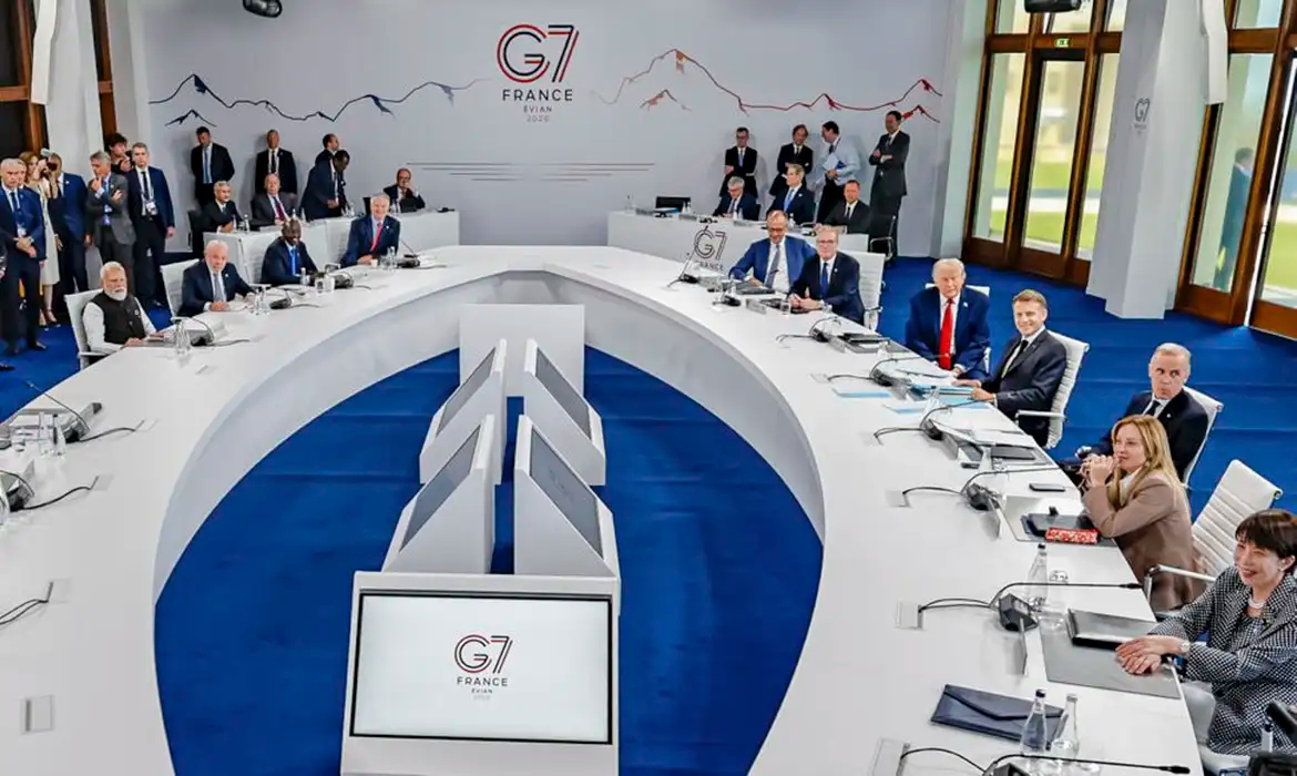 g7