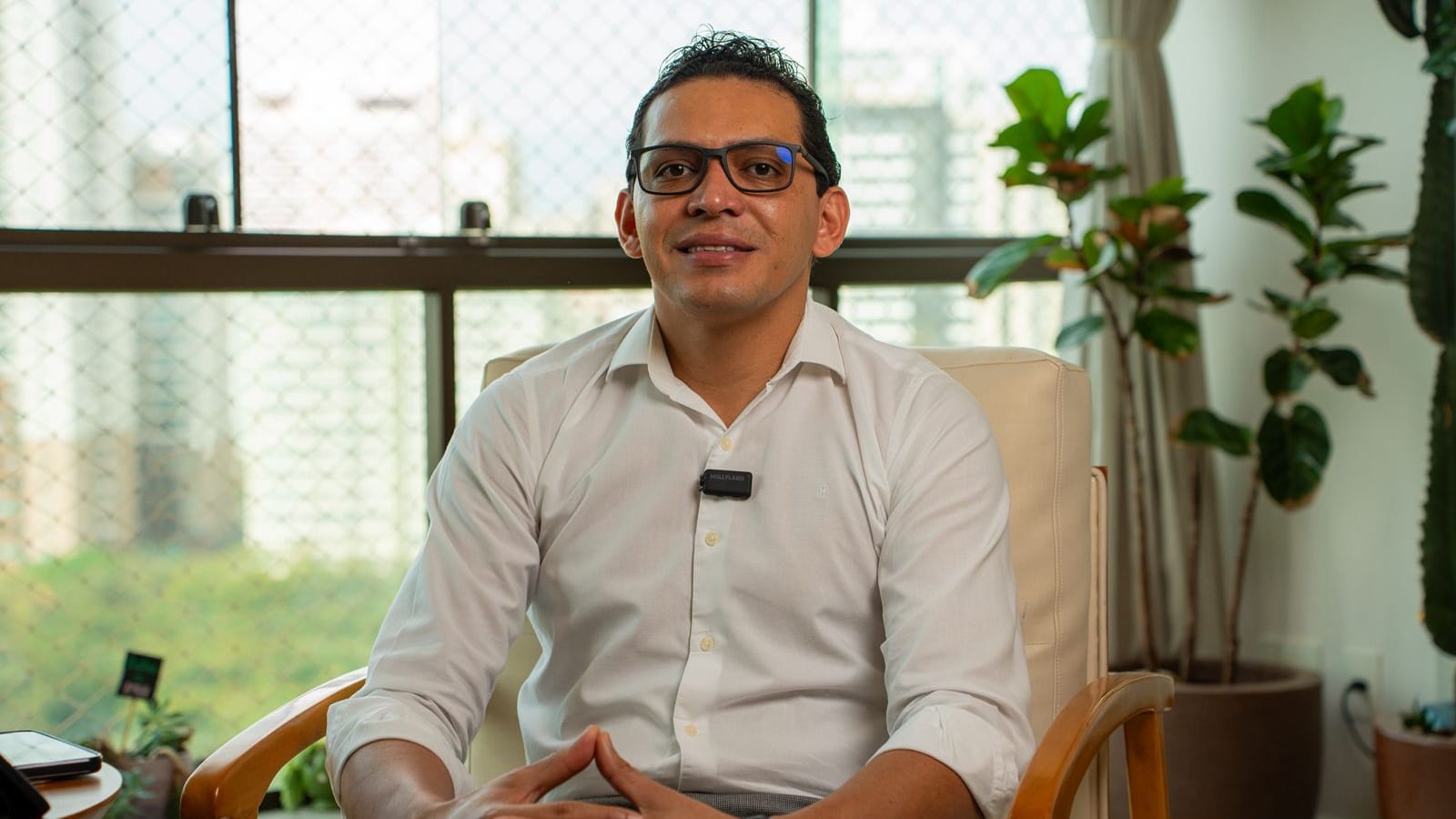 Cartas contempladas impulsionam mercado imobiliário no Distrito Federal Investidores do Distrito Federal buscam soluções eficientes através do Grupo Capital DF, liderado pelo especialista Jario Lopes O mercado imobiliário do Distrito Federal vive um dos momentos mais dinâmicos de sua história recente devido ao forte avanço das cartas contempladas para imóveis. Essa modalidade inovadora de crédito tem transformado drasticamente a forma como famílias, investidores e empresários adquirem patrimônio no cenário nacional contemporâneo. Com compradores cada vez mais atentos ao custo financeiro de suas operações, o modelo passou a ocupar uma posição altamente estratégica dentro do planejamento financeiro regional, sendo impulsionado pela expertise técnica de profissionais renomados do setor de consórcios.