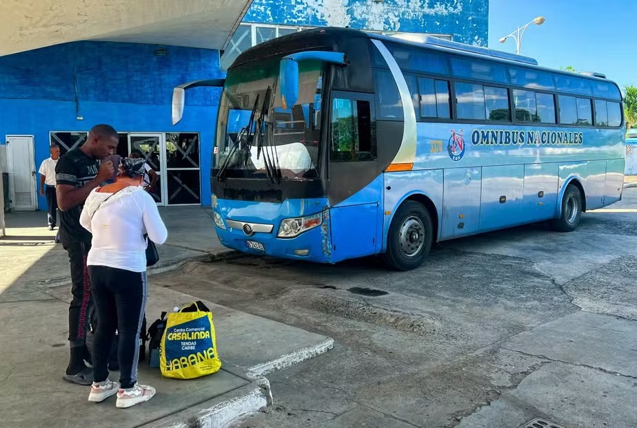 afp 20260617 b7fe4q9 v1 midres cubacrisistransport
