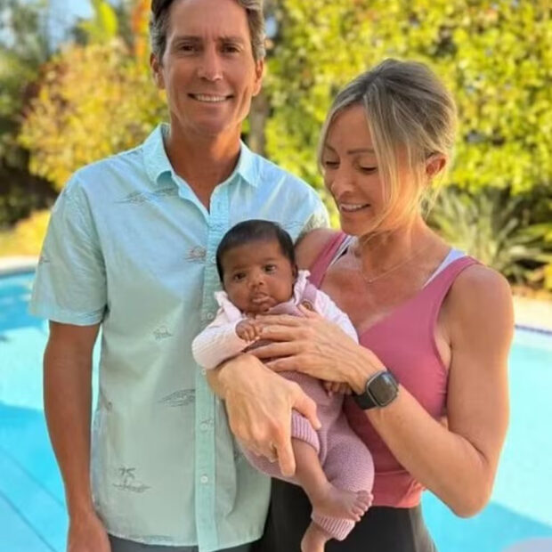 pais biológicos abrem mão de bebê trocado em fertilização