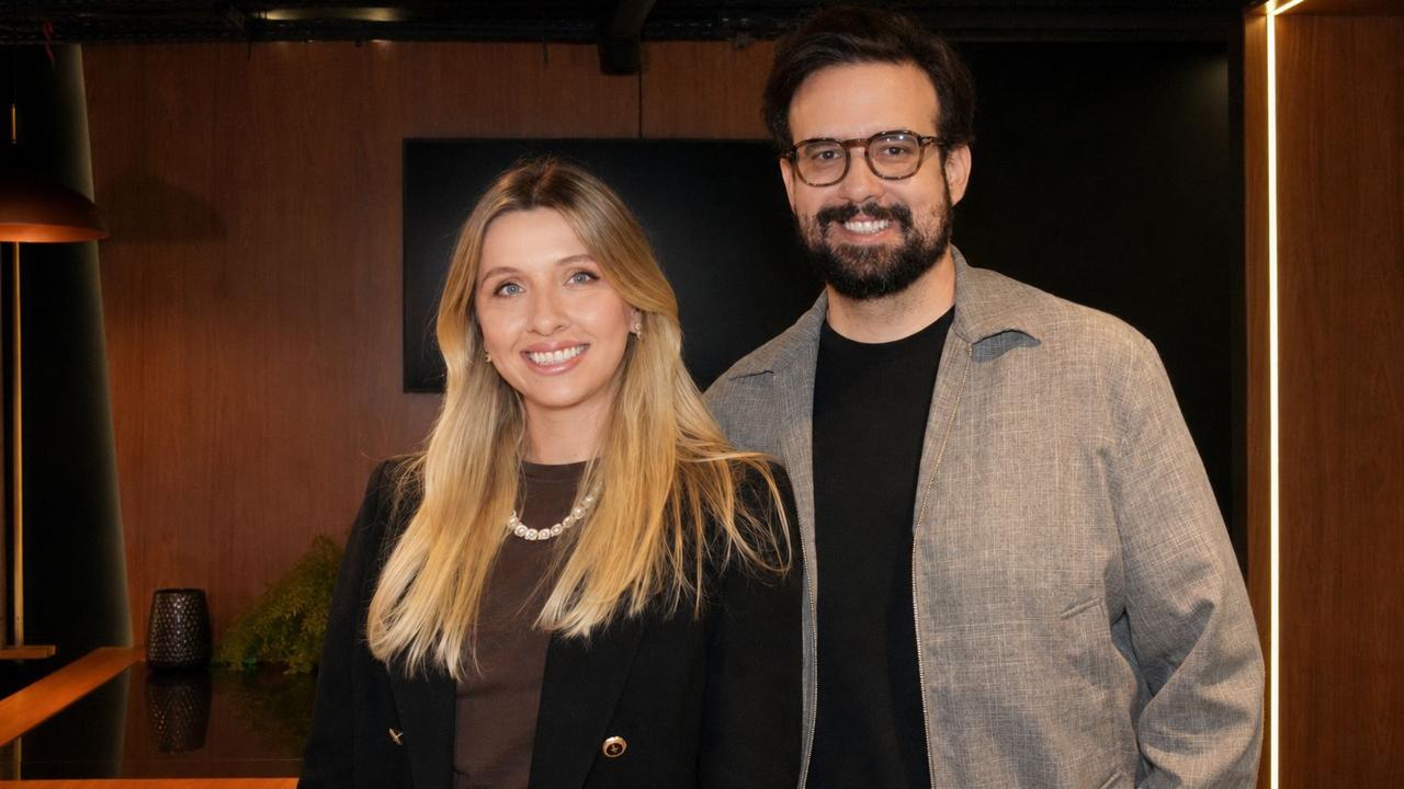 IT Comunicação Integrada está entre as TOP 5 do Centro-Oeste no Prêmio TOP Mega Brasil 2026 IT Comunicação Integrada concorre ao prêmio TOP Mega Brasil após ser escolhida uma das feras regionais do setor O mercado de comunicação do Centro-Oeste está em celebração. A agência IT Comunicação Integrada, sediada em Brasília, foi selecionada como uma das cinco melhores empresas da região no Prêmio TOP Mega Brasil 2026. Esse reconhecimento insere a companhia na fase decisiva de uma das principais premiações de comunicação corporativa do país, trazendo destaque regional para a capital federal. A etapa final, onde serão revelados os vencedores nacionais, ocorre no dia 26 de agosto, em São Paulo. Promovido pela Mega Brasil Comunicação, o prêmio destaca agências de relações públicas e executivos corporativos por meio de votação direta do mercado. O tradicional evento valoriza quem movimenta o setor, premiando os escolhidos com o conhecido Troféu da Onça Pintada. Esta é a terceira vez que a agência da capital alcança esse patamar, repetindo os desempenhos positivos já registrados nas edições de 2023 e 2025, o que valida sua consistência técnica histórica em comunicação estratégica e gestão de reputação.