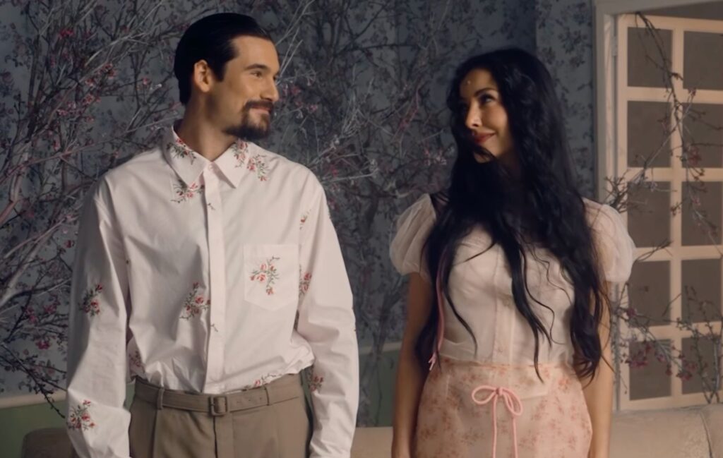 Depois de enfrentar perdas gestacionais e momentos difíceis, Sabrina Sato celebra uma nova gravidez ao lado de Nicolas Prattes.
