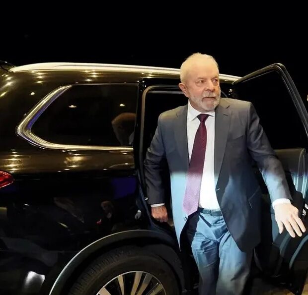 Portaria do GSI publicou “Fulano de Tal” e “Cicrano de Tal” como assistentes da segurança de Lula