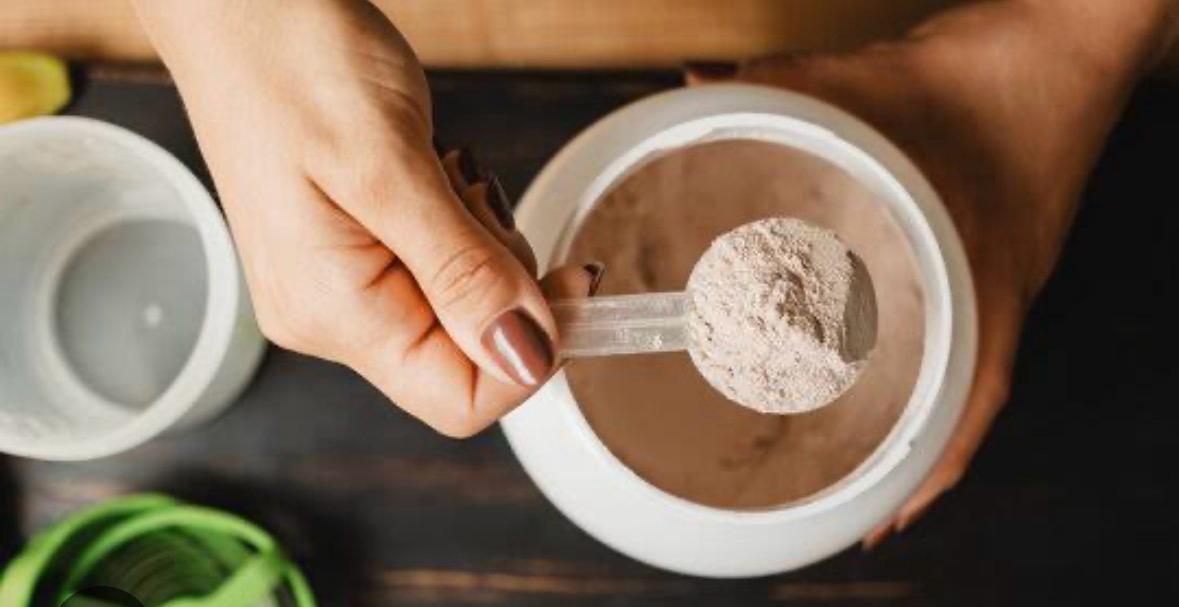 Com a chegada do inverno, especialistas reforçam a importância de hábitos saudáveis e da ingestão adequada de nutrientes para o funcionamento do sistema imunológico.