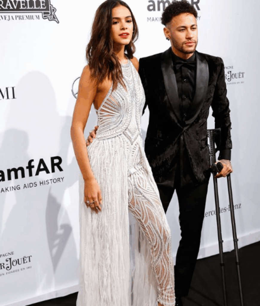 Ao falar sobre o namoro com Neymar, o período na Globo e as cobranças que enfrentou ainda muito jovem, Bruna Marquezine abriu espaço para um debate que vai muito além da fama.