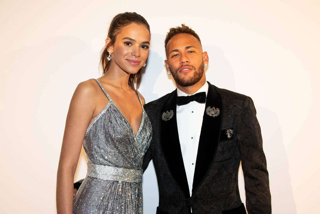O relato de Bruna Marquezine reacendeu uma discussão importante sobre pressão estética, exposição precoce e saúde mental no universo das celebridades.