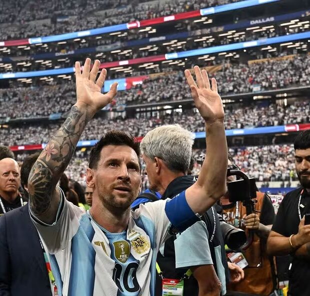 115388000 argentinas forward 10 lionel messi waves as he leaves the pitch after winning the 2026 w