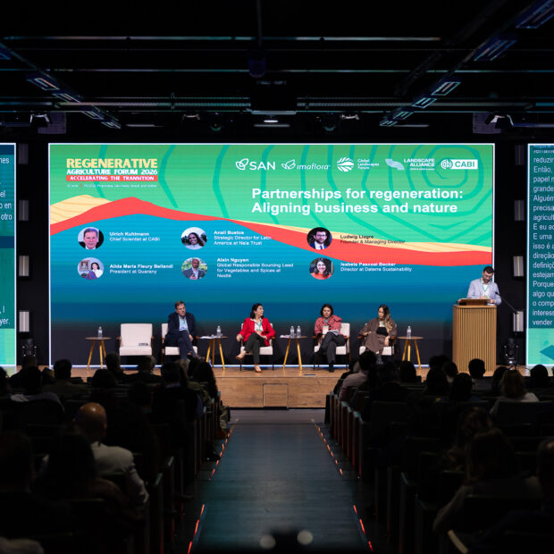 O Fórum de Agricultura Regenerativa 2026 reuniu especialistas de mais de 20 países em Piracicaba para discutir o futuro do agro sustentável.