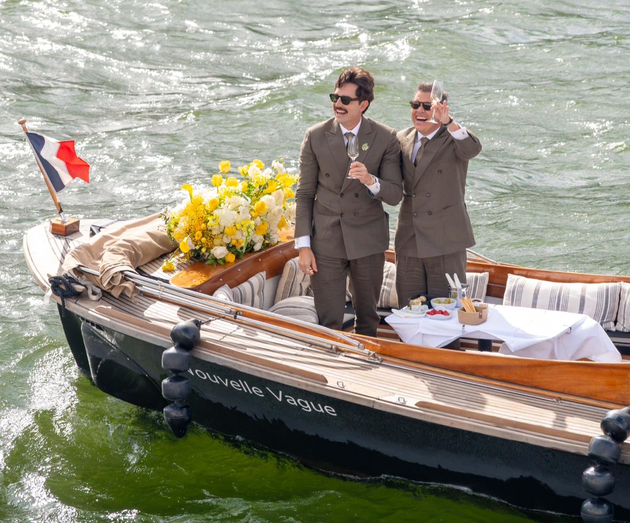 Casamento gay em Paris reúne brasilienses