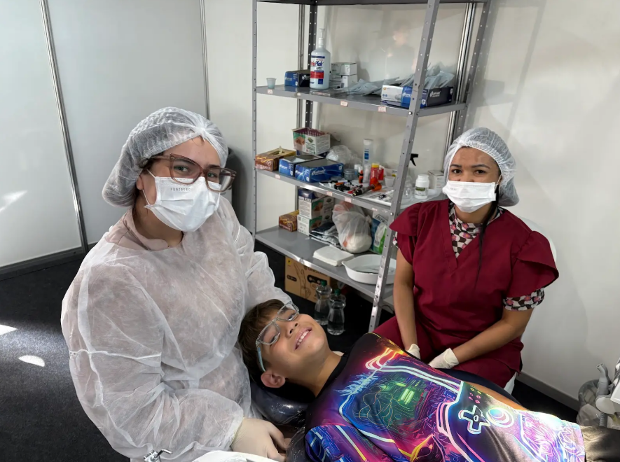 Projeto leva saúde bucal e ocular a jovens do Itapoã