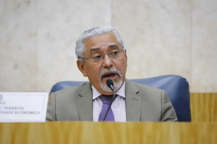 senival moura
