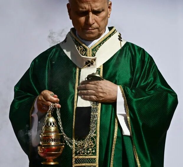 papa leao durante missa do jubileu da juventude em agosto