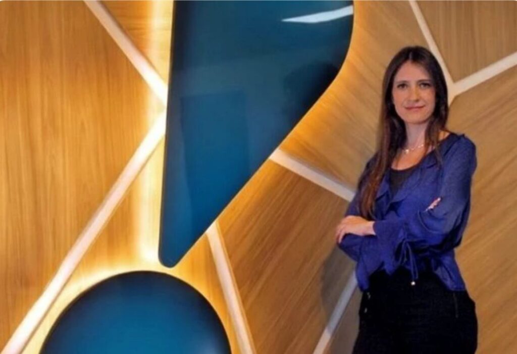 Nicolle Carvalho assume um dos cargos mais estratégicos da RedeTV! e passa a liderar a operação comercial da emissora em São Paulo.