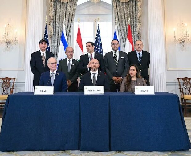 Líbano, Israel e EUA assinam acordo de paz trilateral