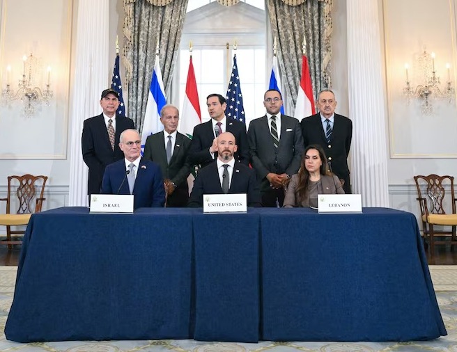 Líbano, Israel e EUA assinam acordo de paz trilateral