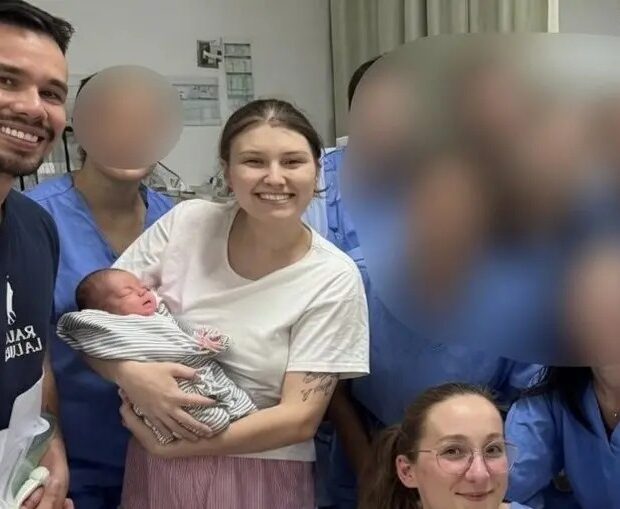 Diulia já conhecia Isabel e atendeu Arthur, filho do casal, durante internação na UTI neonatal