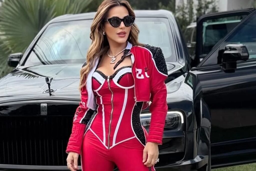 Auto de apreensão cita modelos com marcas Bulgari e Rolex encontrados na casa da influenciadora

