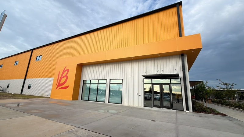 A Bauducco acaba de inaugurar a maior fábrica da marca nos Estados Unidos e já prepara um novo capítulo da expansão internacional. O panetone "made in USA" chega em 2026.