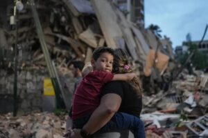 crianças terremotos na Venezuela