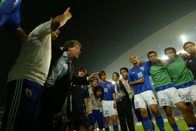 “Por que ensinou futebol para eles?”: web culpa Zico após Japão assustar o Brasil na Copa