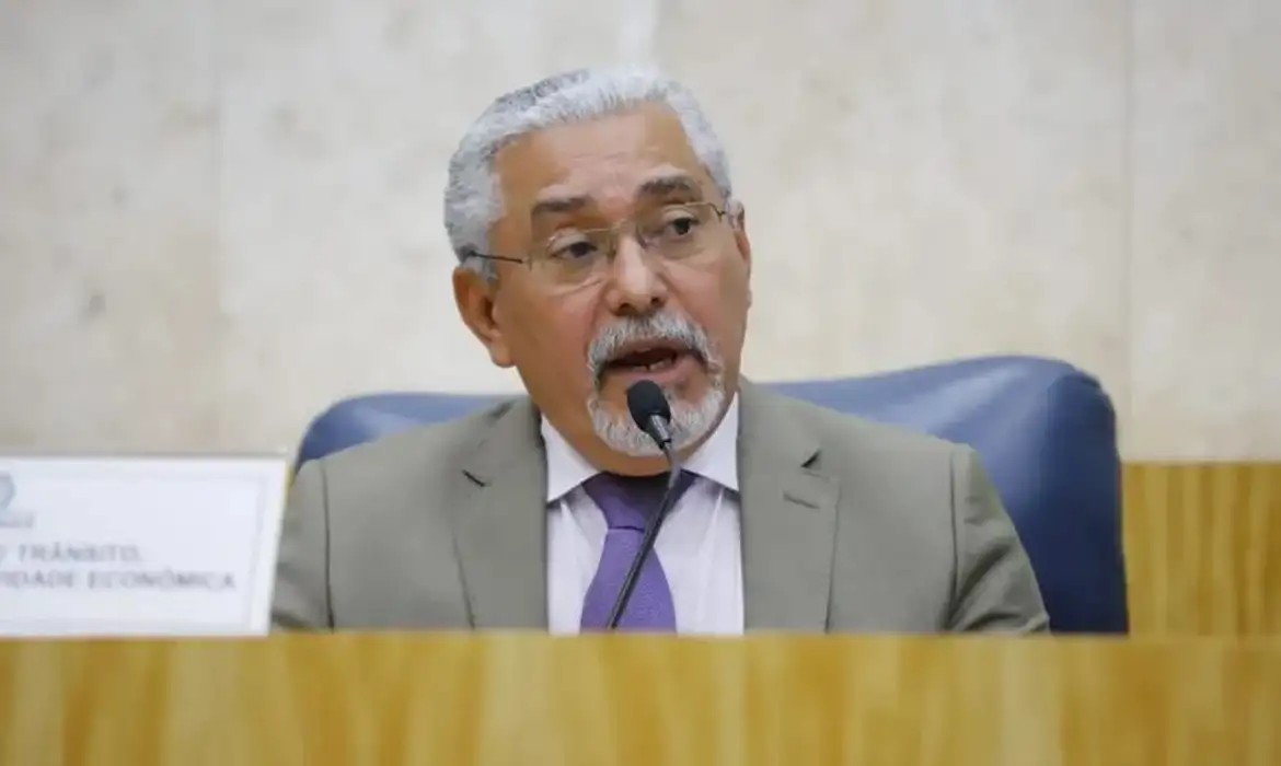 Senival Moura pede afastamento do PT após prisão em São Paulo