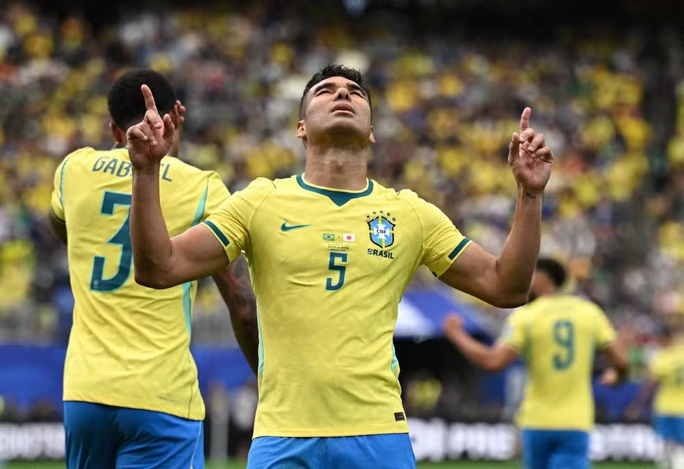 Volante empatou a partida e ajudou o Brasil a virar contra o Japão na Copa do Mundo