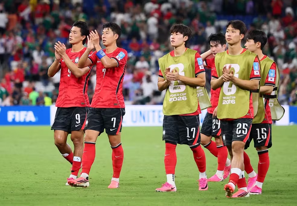 Seleção sul-coreana caiu na fase de grupos depois de perder para a África do Sul