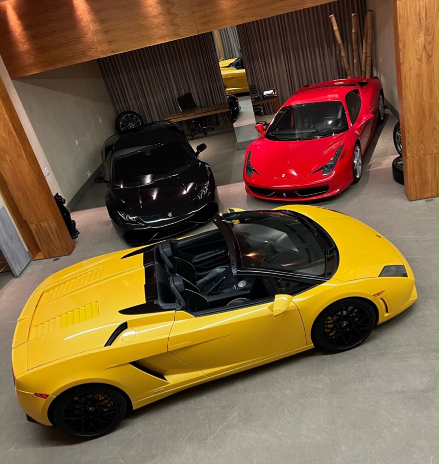 A forma de acessar carros de luxo está mudando. Cada vez mais empresários e celebridades priorizam liquidez, eficiência financeira e mobilidade premium.