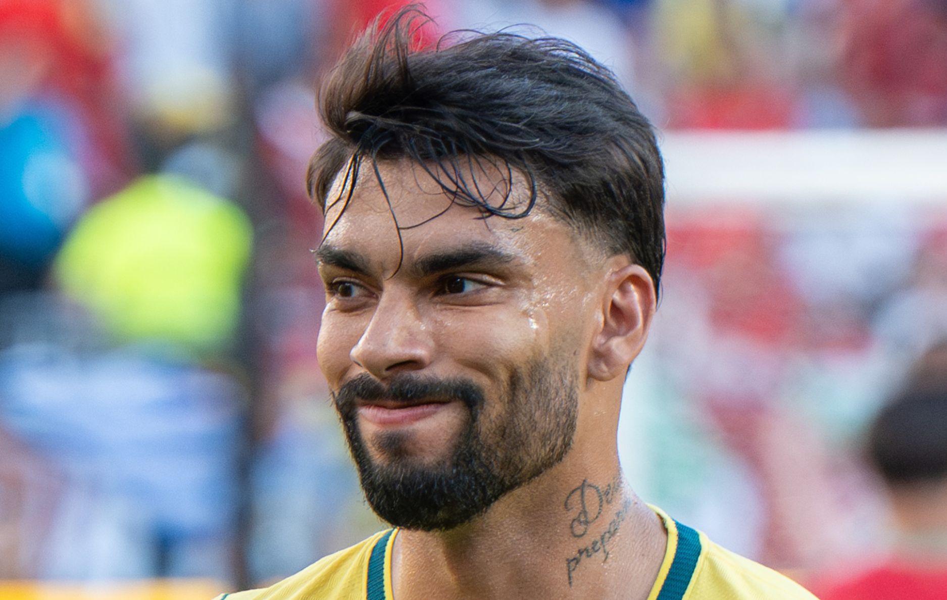 Nem só de fé vive uma recuperação. Lucas Paquetá trava uma corrida contra o relógio para tentar voltar à Copa do Mundo, enquanto o departamento médico aposta em tratamento intensivo nos Estados Unidos.