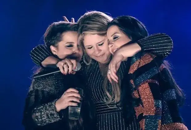 A cinebiografia de Marília Mendonça começou a ganhar rosto. A Prime Video confirmou que Klara Castanho viverá Maiara e Sophia Valverde interpretará Maraisa.