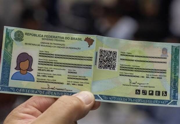 Mais de 100 mil Carteiras de Identidade Nacional já foram emitidas pelos cartórios de Minas Gerais. E o detalhe que chamou atenção: em alguns casos, o documento chega até a casa de quem não consegue se locomover.